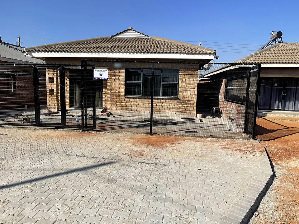 Clearview fence & gates installed by CSO in Aspindale, Harare